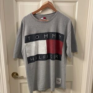 Vintage Tommy Hilfiger Gray Tee with Red & White Flag Graphic